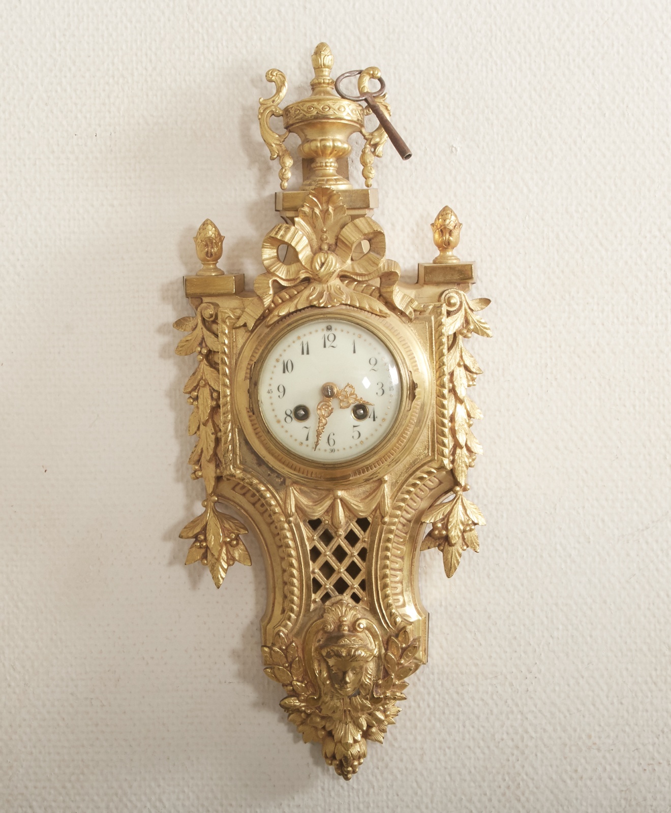 Väggpendyl, Louis XV-stil